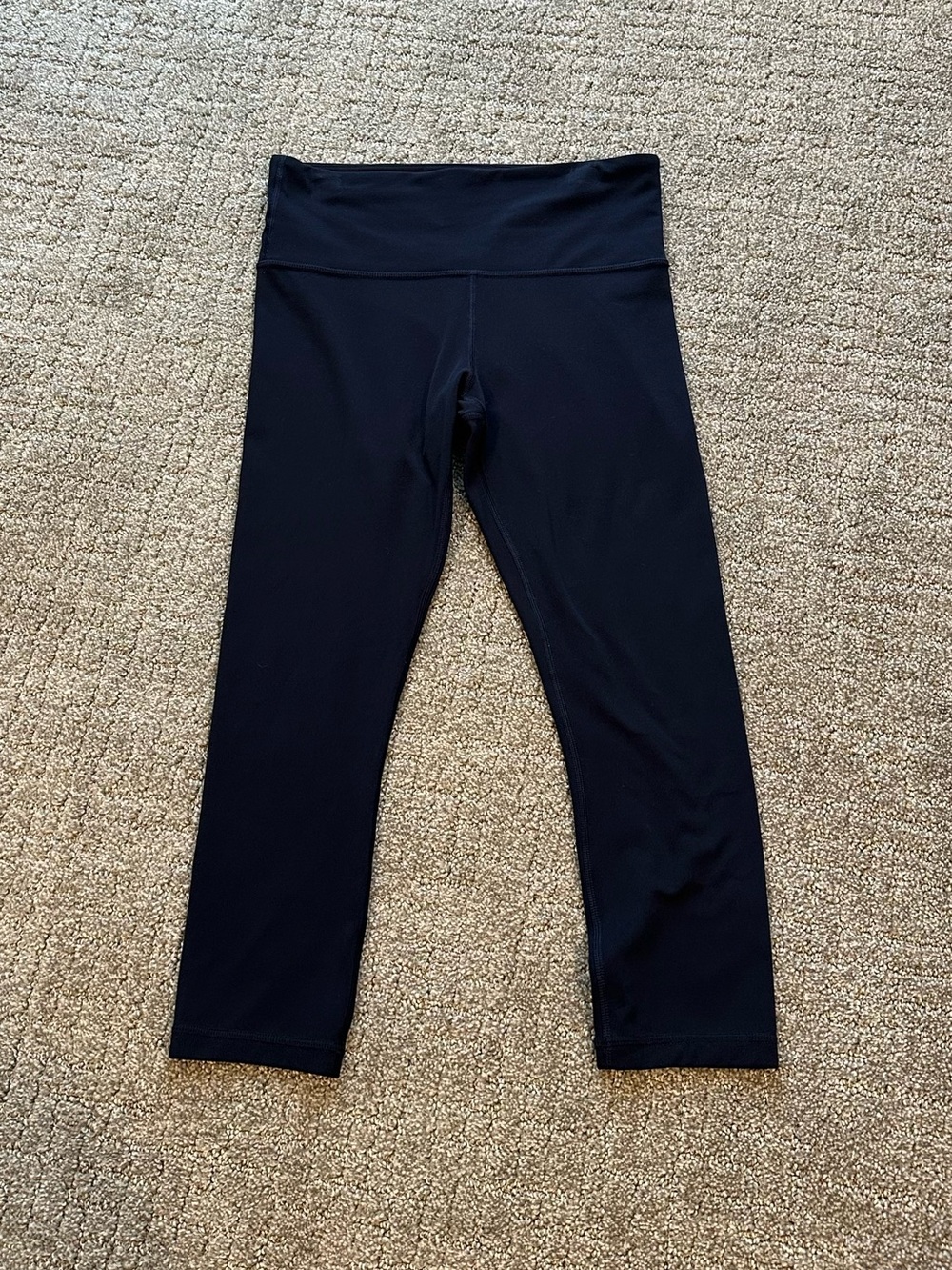 Athleta Elation Capri Leggings